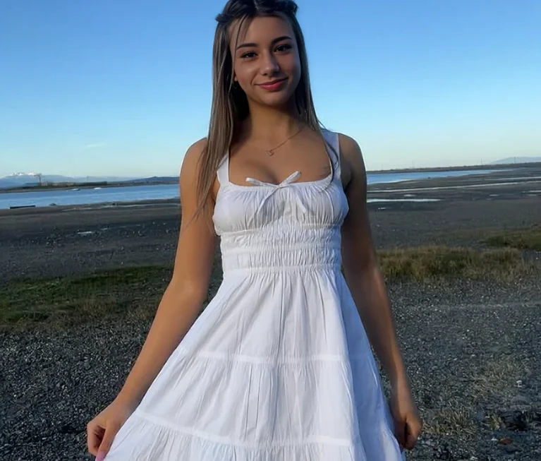Mikayla Campinos
