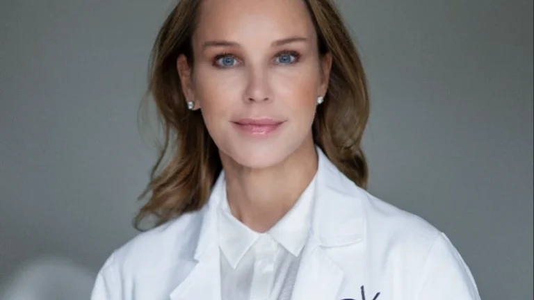 Riikka Veltheim – ura, koulutus ja erikoisala